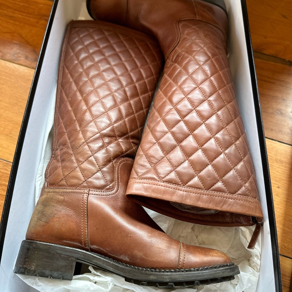 Chanel Women's CC Cap Toe Boots Quilted Leather Brown size :38 running small - Picture 2 of 16